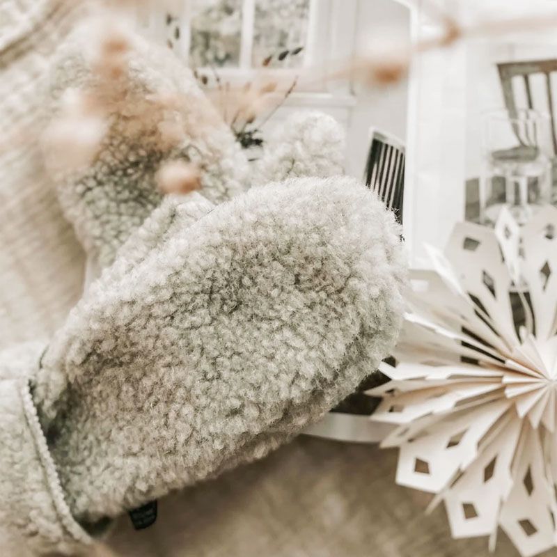 The Cozy Sheep - Ullvotter - Lys grå