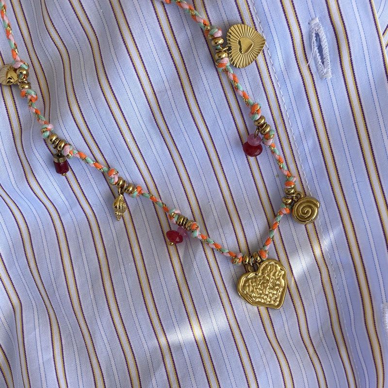 A&C - Happy Life kort kjede med charms - Pink